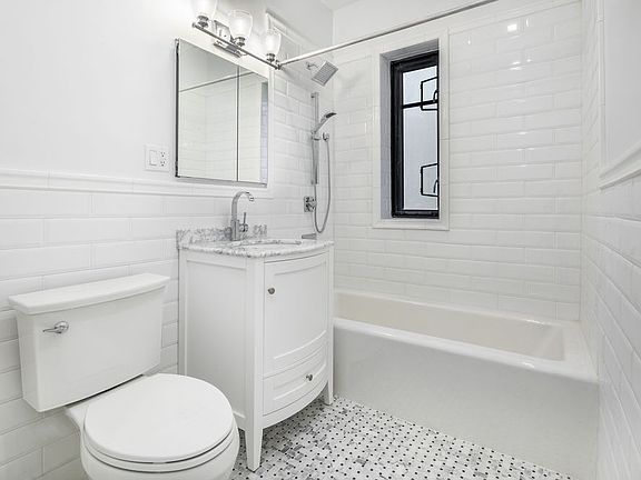 4th image of 230 Park Pl APT 6P