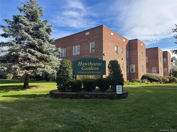 159 Smith #G8, Freeport, NY 11520