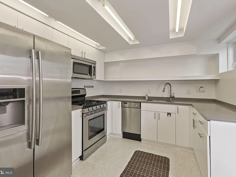 3640 Everett St NW — Photo 12