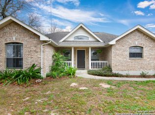 120 Pullman Rd, La Vernia, TX 78121