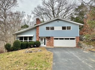 17 Cherry Hill Rd, Norwich, CT 06360