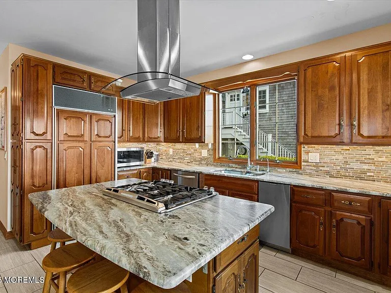 1118 Barnegat Ln — Photo 16