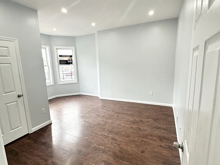 159 Steuben St — Photo 9