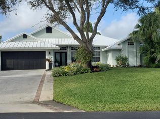 8374 SE Woodcrest Pl, Hobe Sound, FL 33455