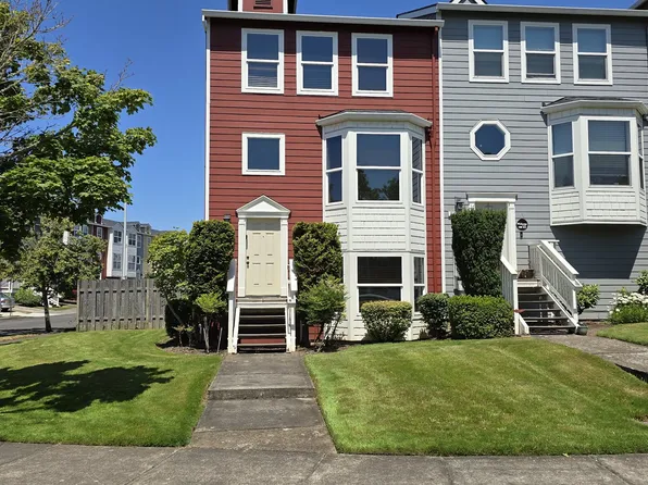 2599 NW 1st Dr, Gresham, OR 97030