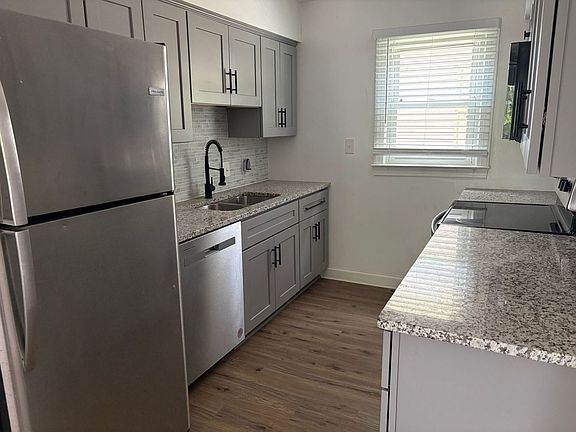 4th image of 96 Chautauqua Ave #2