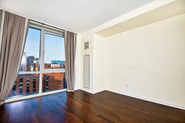 Rented by Nest Seekers International | media 17