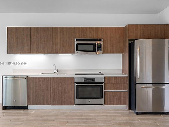 3rd image of 1600 SW 1st Ave APT 711