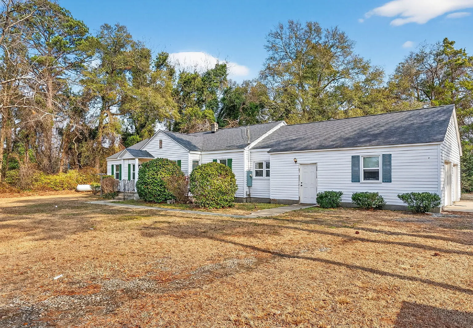 3 bed, 2.0 bath, 1532 sqft, $1,700 — Photo 4