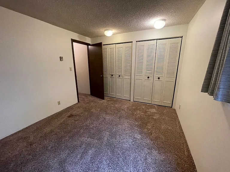 27 NW Mountain View Dr — Photo 17
