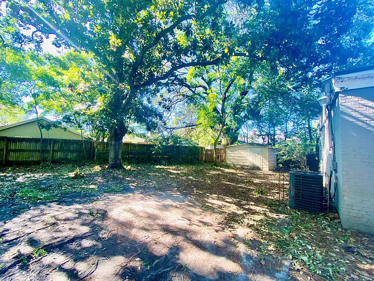 2114 Spring Park Rd — Photo 32