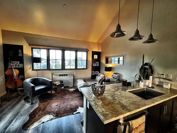 595 Munras Ave #209, Monterey, CA 93940