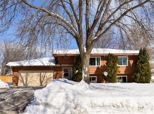 6492 Lancaster Ln N, Maple Grove, MN 55369