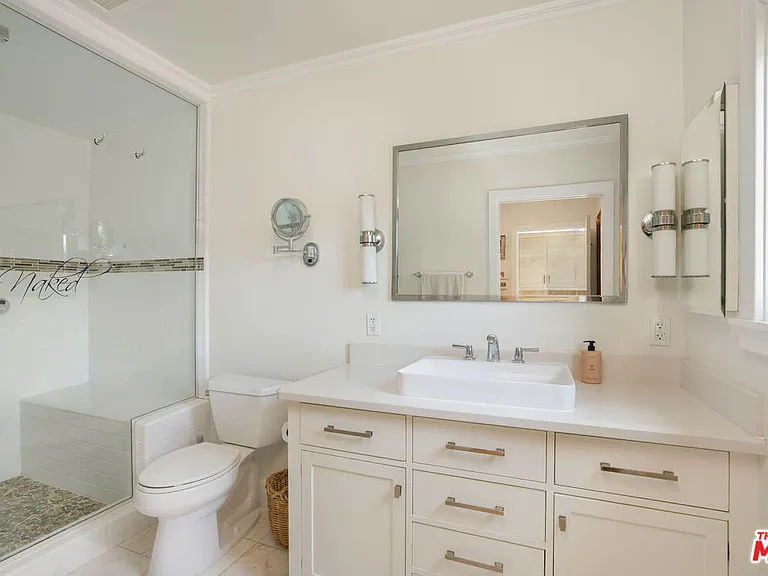 4203 Babcock Ave — Photo 21