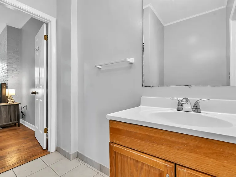 810 Broadway #4 — Photo 5