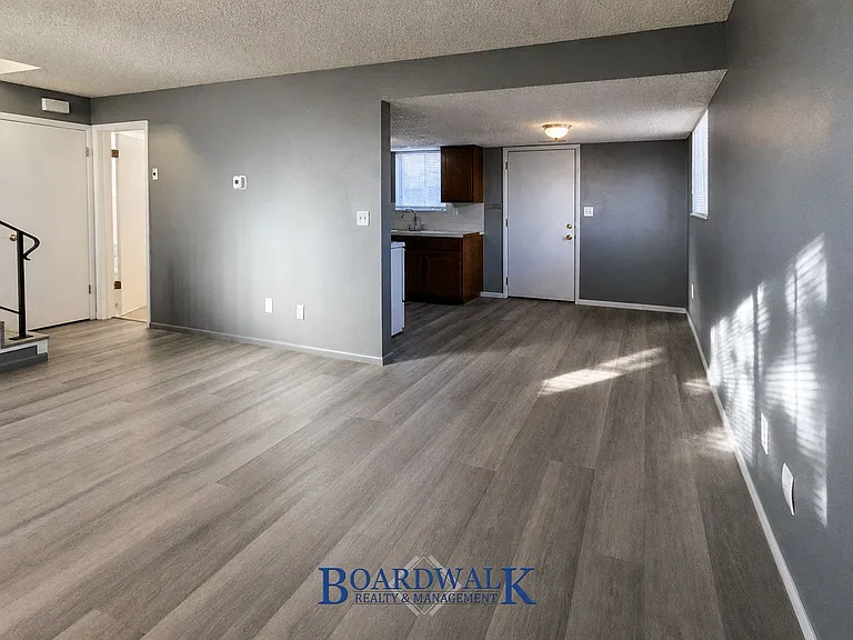 572 W 400 N 574 N — Photo 8
