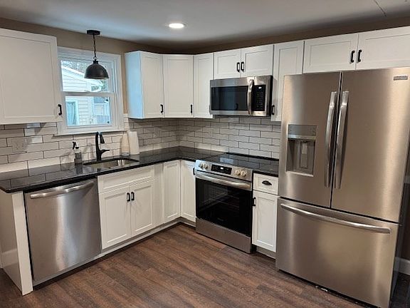 3rd image of 119 Powell Ave