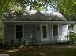 1104 Salem St, High Point, NC 27262