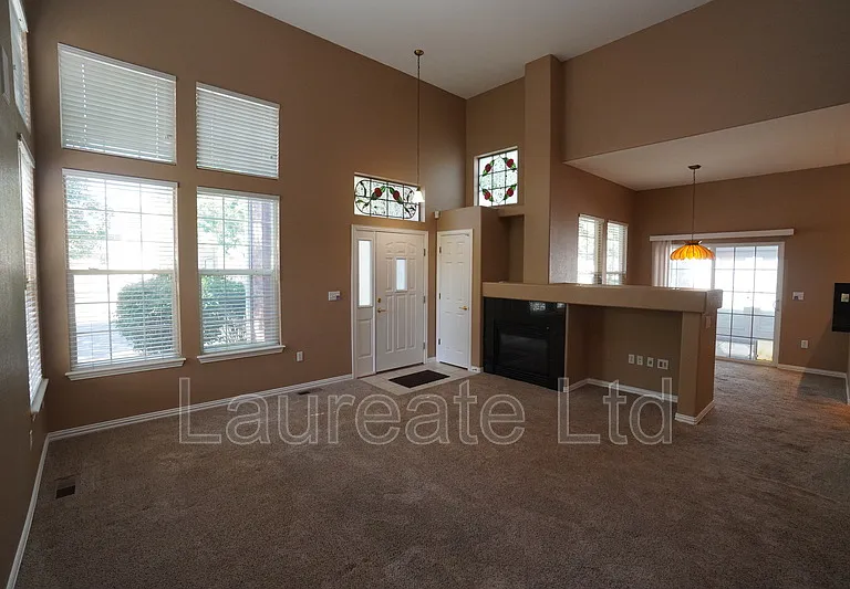 632 S Yarrow St — Photo 3