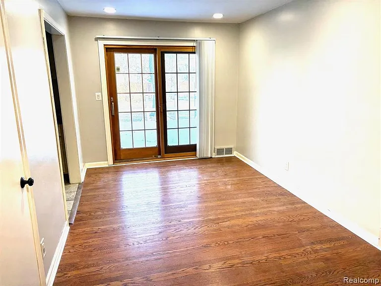 32560 Hearthstone Rd — Photo 17