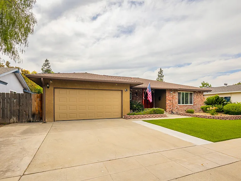 6519 N Mariposa St — Photo 28