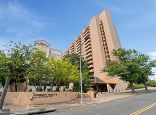 1301 N Courthouse Rd APT 907, Arlington, VA
