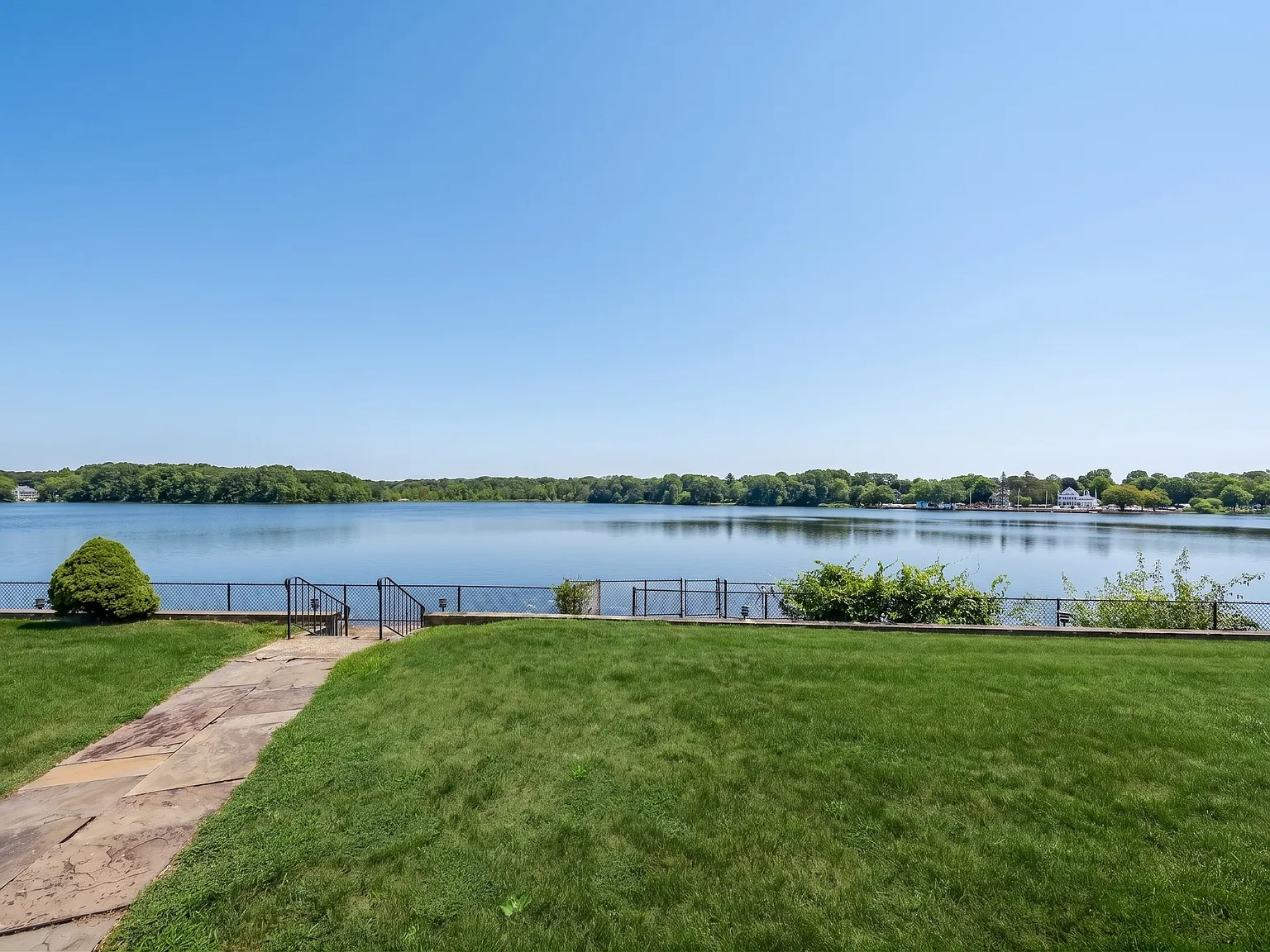 5 bed, 4.5 bath, 5700 sqft, $6,950 — Photo 1