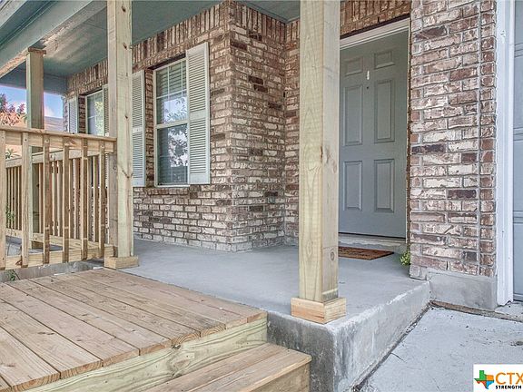 2nd image of 409 Yellow Wood