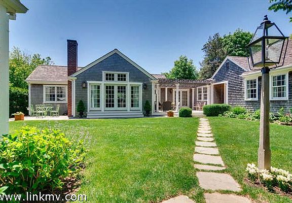 Charming Edgartown Home entry path