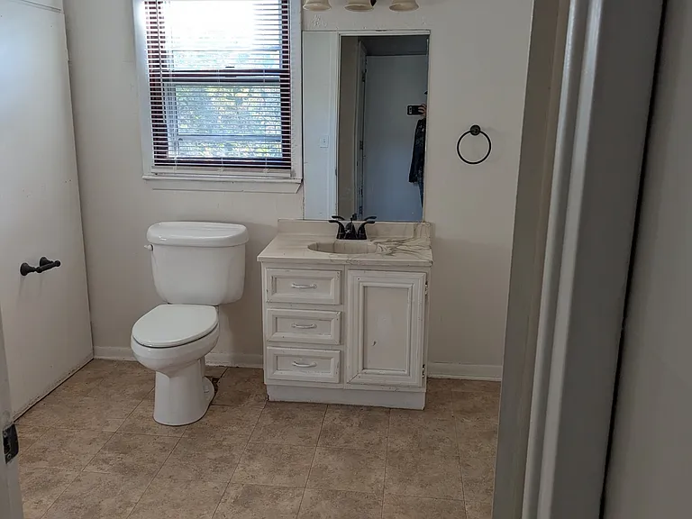 1116 Lake Maurer Rd — Photo 8