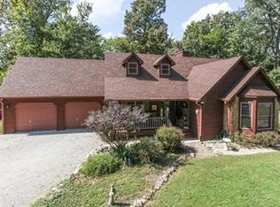 7048 Sunset Dr, Nineveh, IN 46164