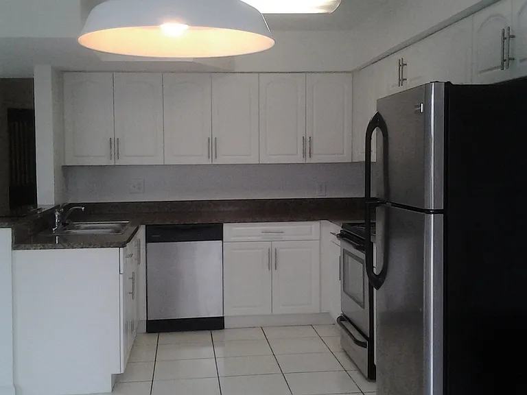 The Mirage Apartments — Photo 177