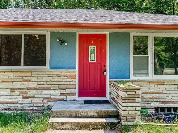 4th image of 20257 Viking Blvd NE