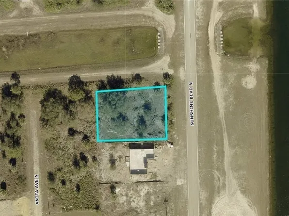 5907 Sunshine Blvd N, Lehigh Acres, FL 33971