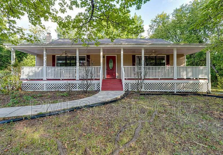 4717 Beverly Kay Dr — Photo 1