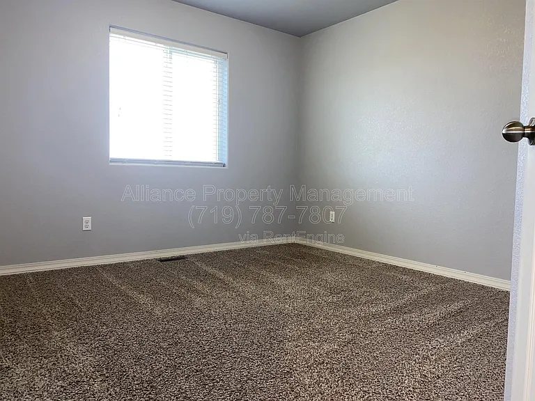 3875 Reindeer Cir — Photo 32