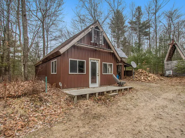 8558 180th Ave, Holton, MI 49425