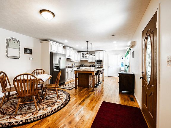 2nd image of 282 Silver Maple Ln