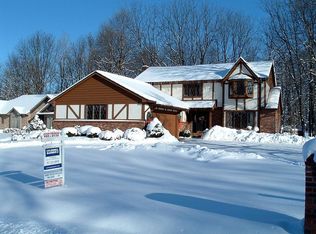 12708 Oneida Woods Trl, Grand Ledge, MI
