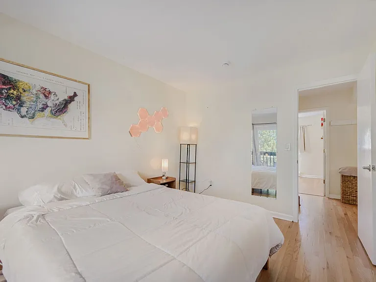 3015 Edison Ct — Photo 3
