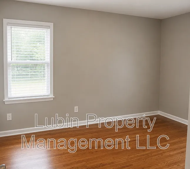 1252 Maywood Rd — Photo 6