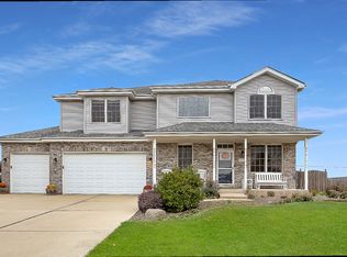 15500 W Ridgefield Dr, Manhattan, IL 60442