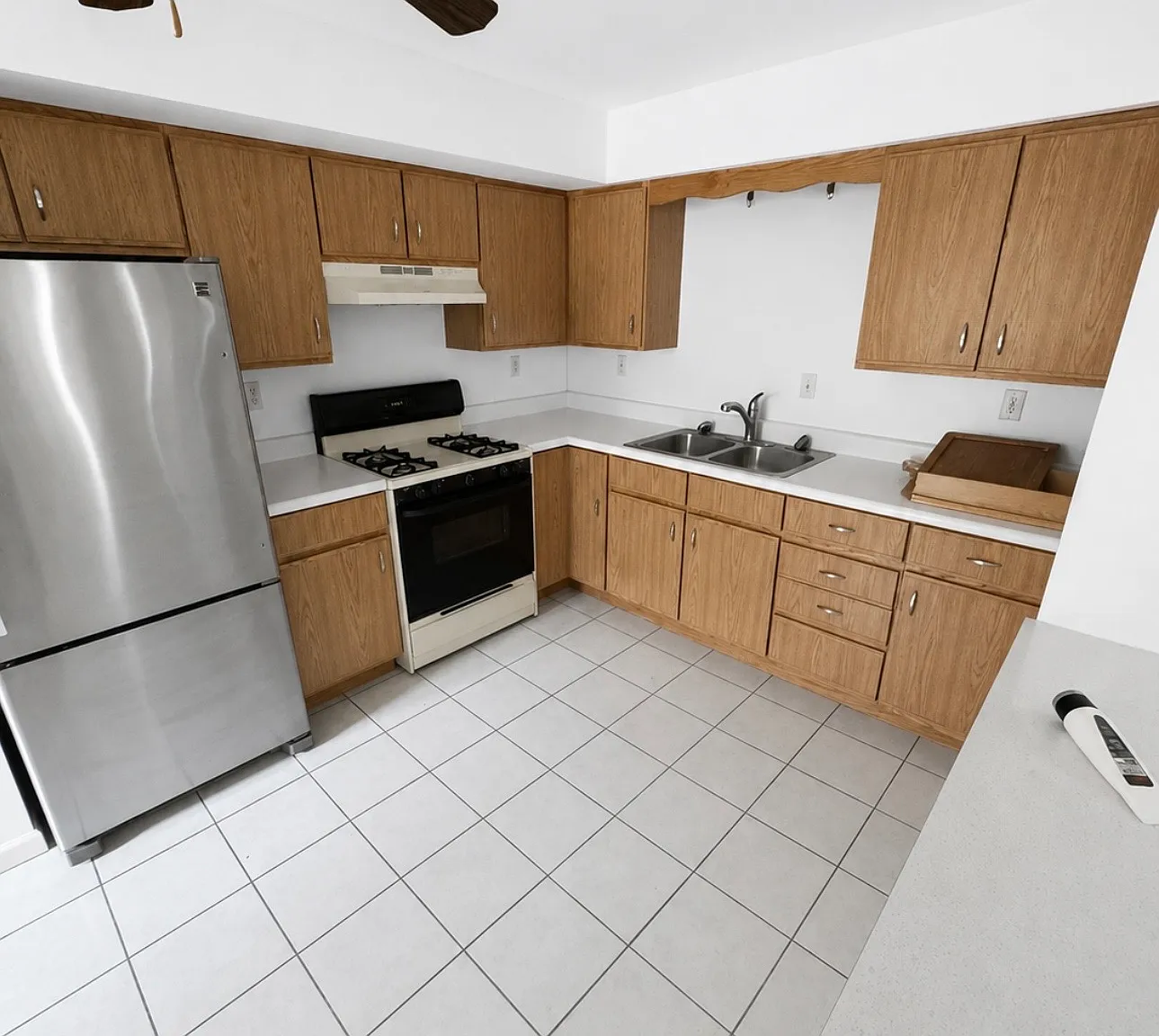 3 bed, 1200 sqft, $1,700 — Photo 3