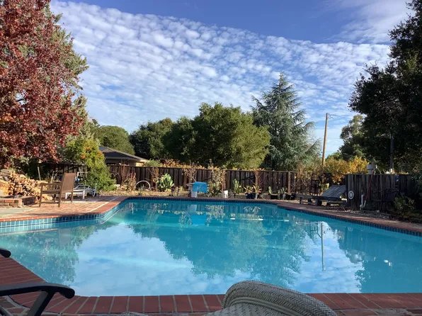 (undisclosed Address), Los Altos Hills, CA 94022