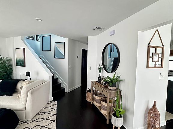 4th image of 132 Weybridge Cir
