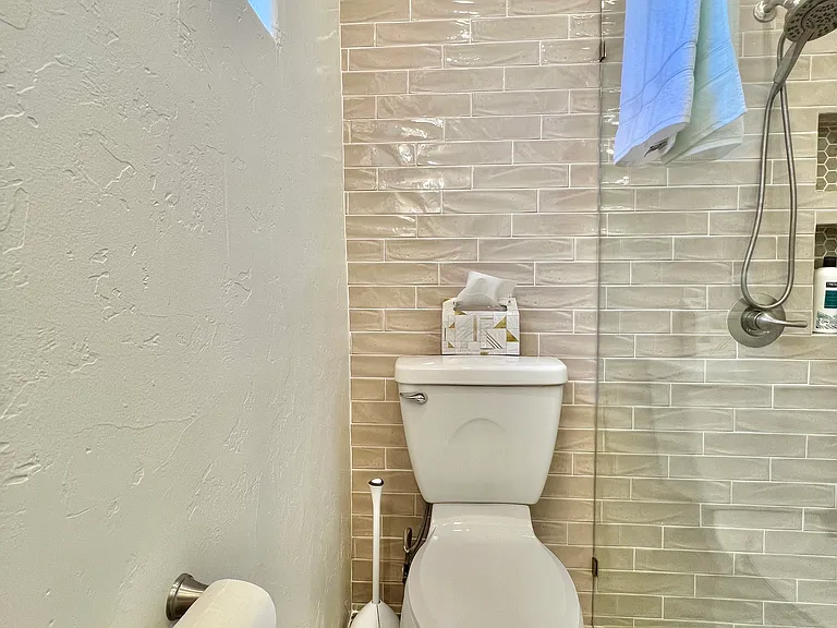 244 S Railroad Ave — Photo 17
