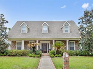 8 Rienzi Dr, Marrero, LA 70072