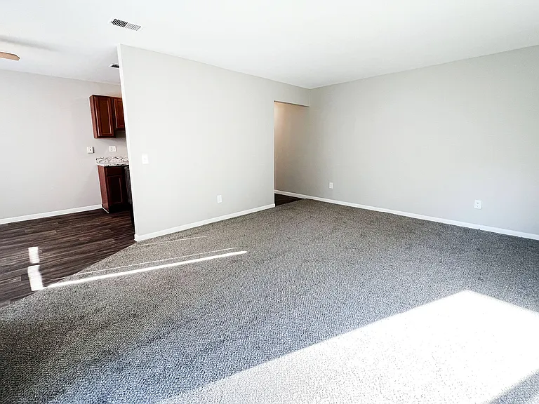 Sharondale Woods Apartments — Photo 93