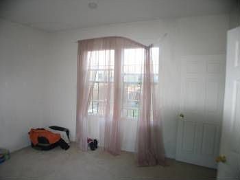 4th image of 515 N Mesquite St