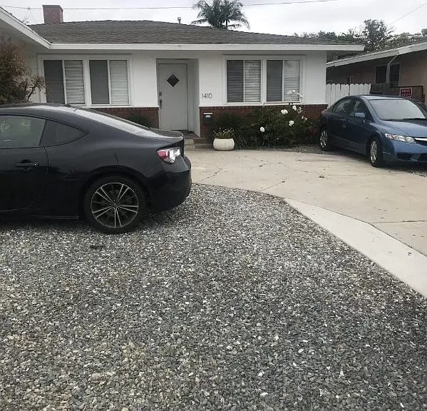 Large driveway, plenty of space for multiple cars